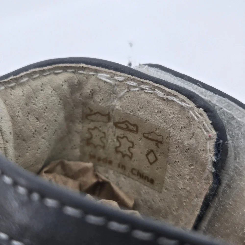 See Kai Run material leather